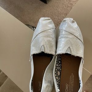 Women’s toms